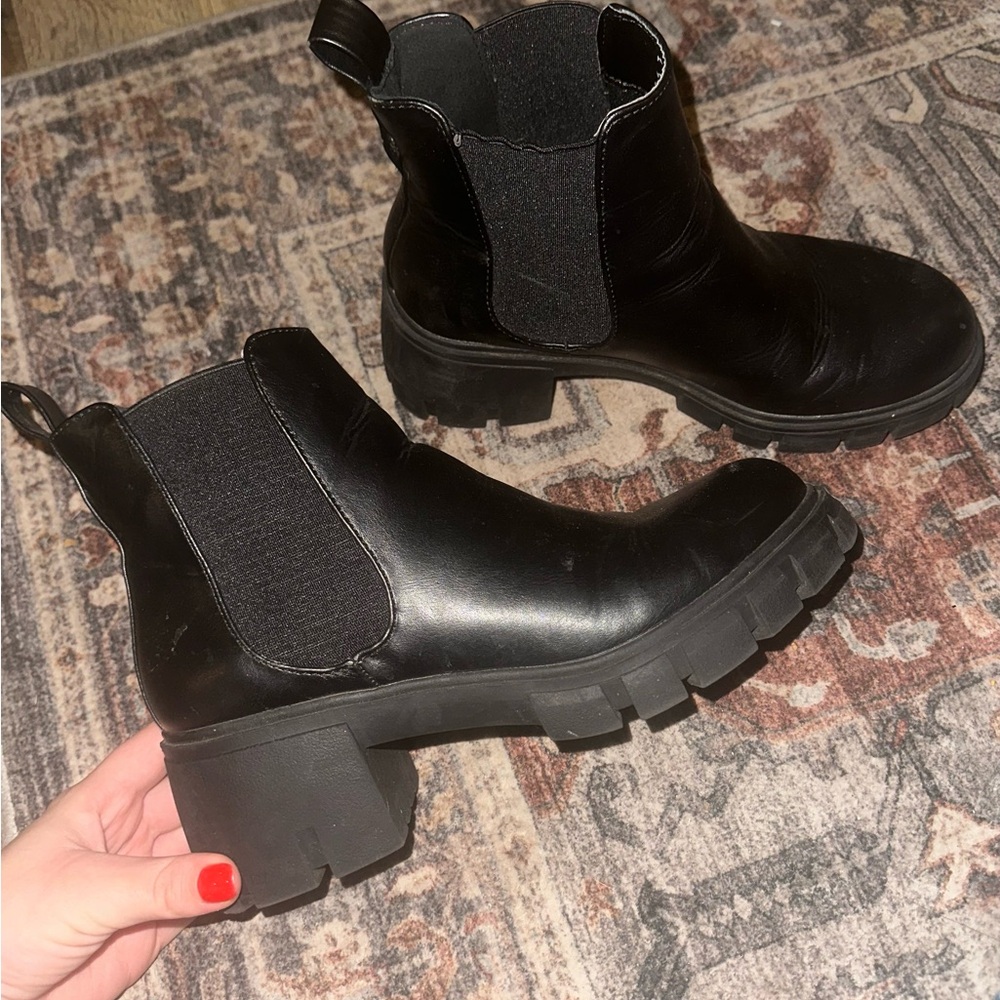 Black Chelsea Boots
